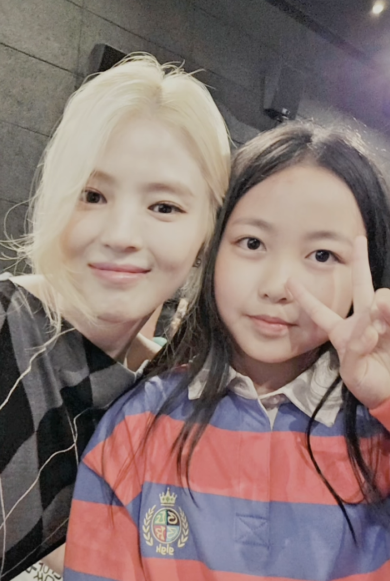 "거짓말하지 마, 너 진짜 제니야?" 한소희, '부부의 세계' 딸 이로은과 6년 만의 깜짝 재회!