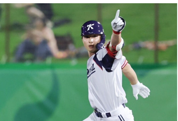 "대만전 대타 홈런 치더니 결국 선발 꿰찼다!" 윤동희 2번 배치에 류지현 감독이 노린 반전은?