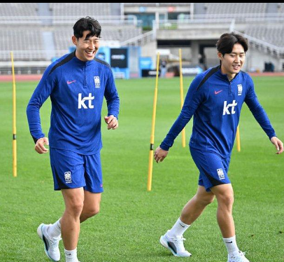 “손흥민·이강인 드디어 다 모였다” 0.04초 만에 끝난 신청…모레노호 첫 공개훈련에 팬들 ....