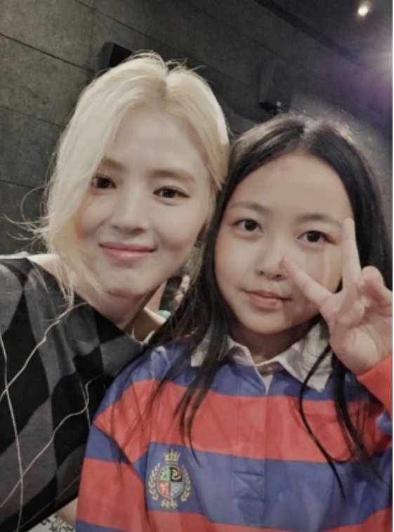 부부의 세계 제니 이로은 이렇게 컸다, 한소희가 “진짜야?” 세 번 놀란 재회