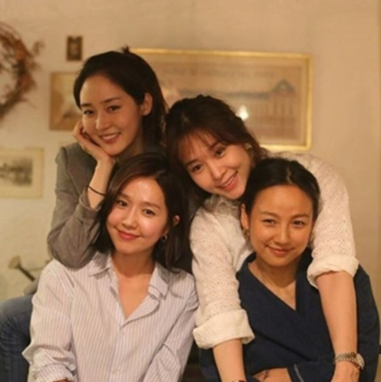 [연예이슈] 핑클 21년 만에 완전체 활동…2019년에도 뭉쳤는데 왜 ‘21년 만’일까?