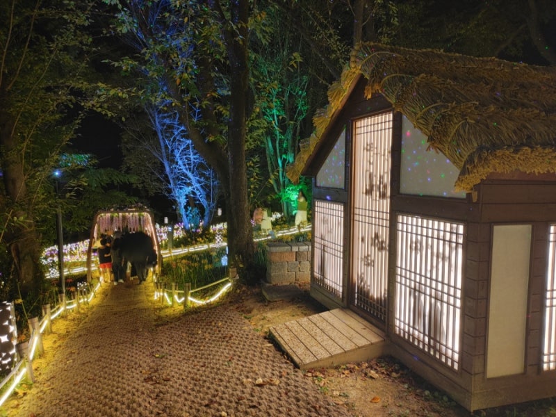 [밀양 한달 살아보는 여행 #24]밀양 영남루 별빛정원 (Starlight Garden )사진과 영상들로 보는 역....