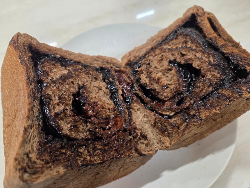 화이트리에 초코식빵 가격, 먹는법 | 10분 웨이팅에 순서표까지 받은 이유