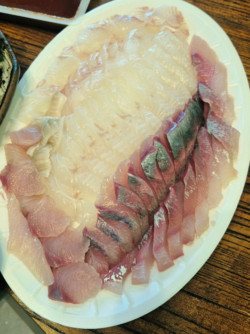 강릉 중앙시장 횟집 고고횟집 비싼횟집 대신 가성비 포장맛집에서 강릉중앙시장 물회까지 ....