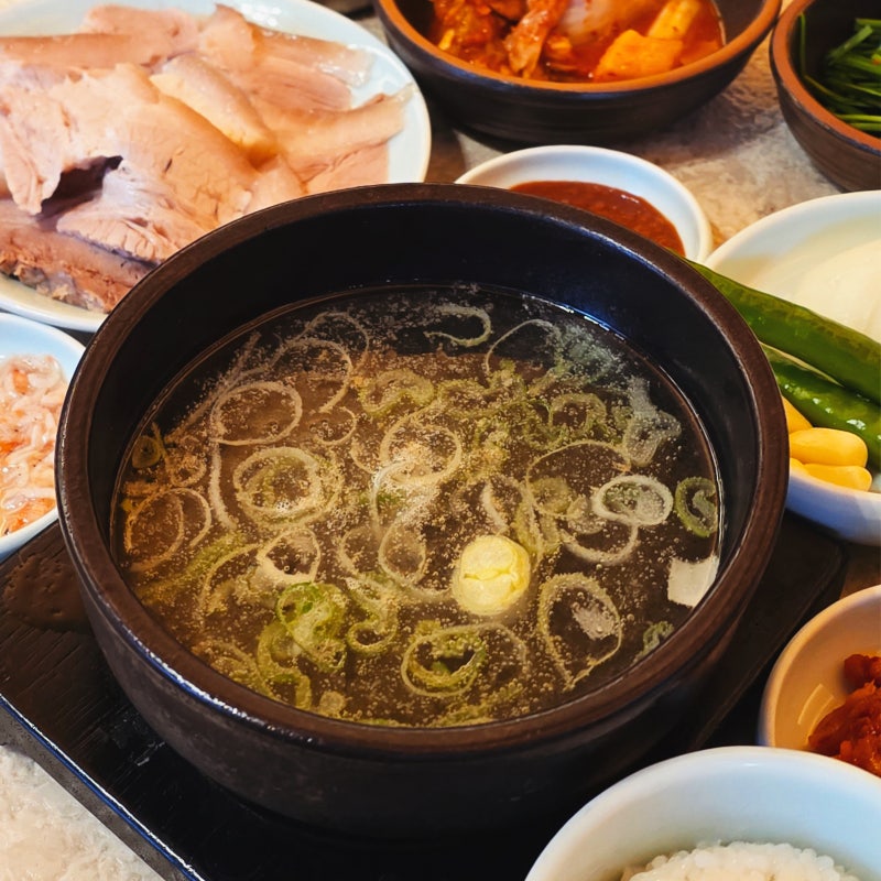 해운대 돼지국밥 맛집 미슐랭 거대돼지국밥 맑은 국물도 맛있을까?