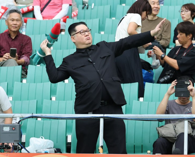아시안게임 관중석에 나타난 '김정은 닮은꼴'!경찰까지 출동한 뜻밖의 소동~