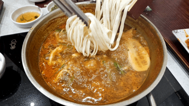 용인시 수지구 동천동 맛집 차돌미나리쌈 장원갑칼국수
