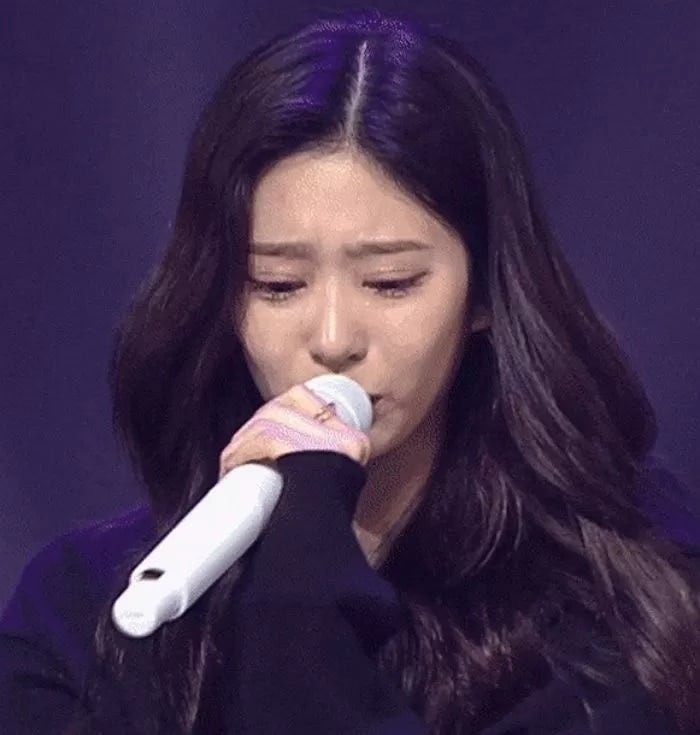 아이즈원 대표곡 라비앙로즈 비올레타 Vampire, 비올레타