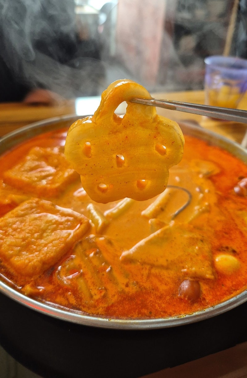 청년다방 마라로제떡볶이 후기 / 마라 좋아한다면 꼭 먹어봐야 할 조합! 버터갈릭 감자튀김