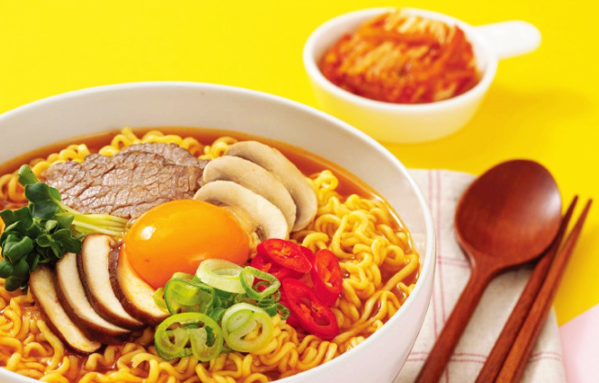 요즘 외국인 관광객 장바구니엔 이 라면들이 있다