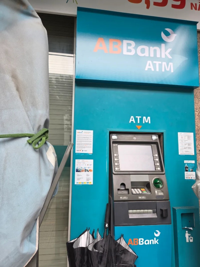 다낭 시내 [트레블월렛]으로 수수료 없이 출금가능한 ATM