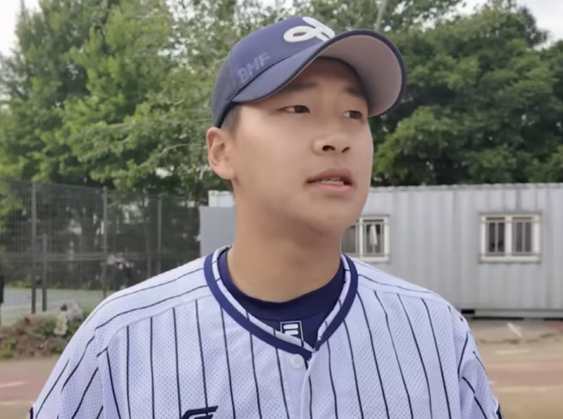 홍성흔 아들 홍화철, 서울고 147km 좌완인데 왜 미지명됐나? 이호준 감독 아들은 과연?