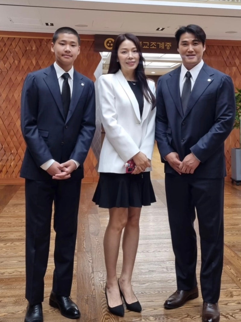 홍성흔 아들 홍화철, KBO 신인드래프트 대신 미국 대학야구로