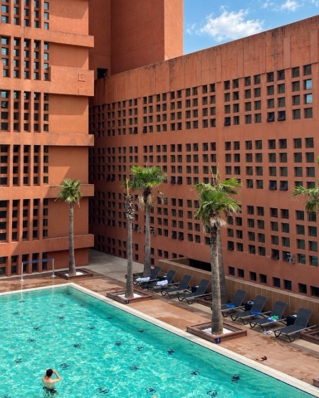 Jeju Accommodation Under 100,000 Won: Review of the 5-Star Booyoung Hotel's Pool, Breakfast, and Massage