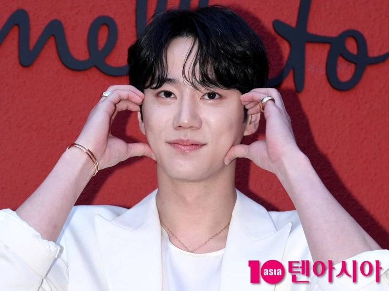 군대에 있는데 4주 연속 1위?… ‘포핸즈’ 이준영이 안방 삼켜버린 비결