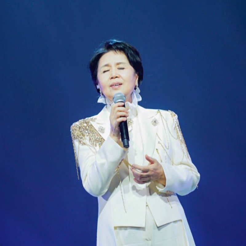 이게 무슨 일? 김다현에게 직접 사과한 심수봉 프로필 나이 노래 가족 미소포니아 희귀병 근....
