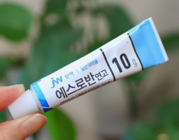 아이 긁은 상처에 항생제연고인 에스로반연고만 바르다가 찾아낸 완치 방법 공유해요