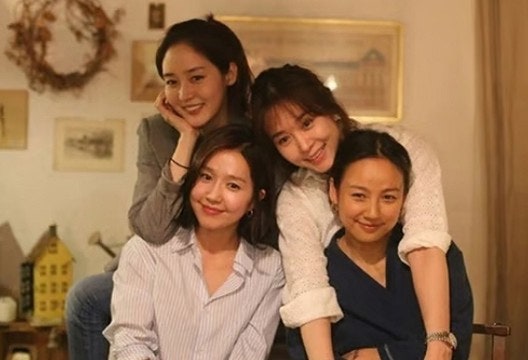 21년 만에 진짜…핑클 완전체, 전담회사까지 세운 이유