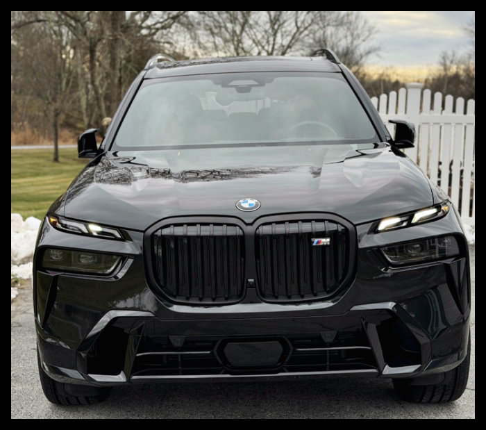 BMW X7 M60i 가격 1억 8,620만원, 40i M스포츠 1억 5,980만원과 2,640만원 차이가 V8 530마력 값인지 계산