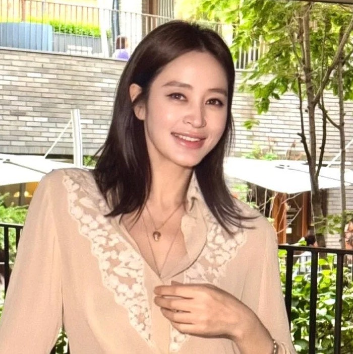 80억 현금으로 샀는데 지금 120억대…김혜수 한남동 빌라