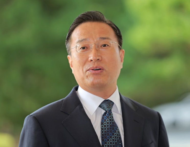 검찰 마지막 지휘봉 잡은 <b>이정현</b>은 누구?…검찰총장 대행 프로필 총....