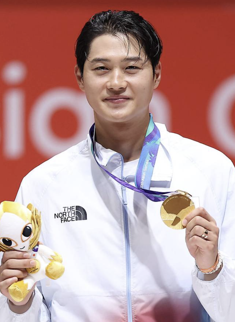 [ 오상욱 사브르 개인전 2연패!] 11-13에서 15-13…패배 직전 4연속 득점으로 대역전 금메달