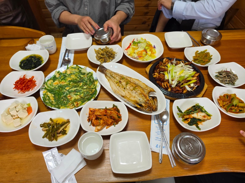 전남광주통합특별시 고흥군 고흥읍 현지인 맛집! 남도식 생선구이 백반을 즐길 수 있는 한정....