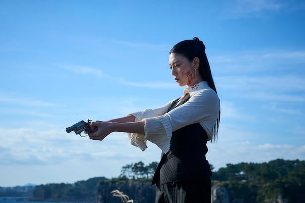 「キム・ヘス、チョン・マダムはどいて！」映画『タチャ4』を席巻した歴代級美貌の日本人女優、衝撃の正体と隠された…