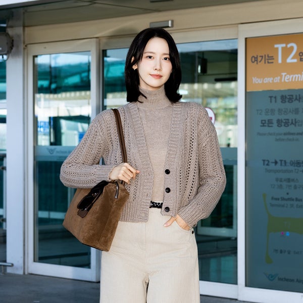 임윤아 공항패션으로 보는 여자 가을 코디 추천 조합, 막스마라(MAX MARA) 가디건·스웨터·팬츠....