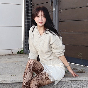 TILLIDIE 틸아이다이 여성 브이넥 니트 코디 26FW 포근하고 예쁜 오늘날씨옷차림