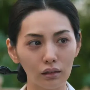 '입술만 보여...' 나나 입술 필러 논란 사과, 스캔들 혹평 이유
