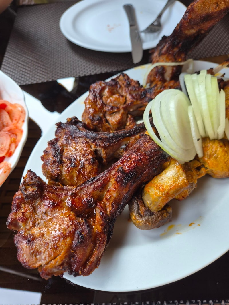 [Restaurant Venezia] Jun Hyun-moo's Kazakhstan Restaurant: Central Asian Lamb by the River