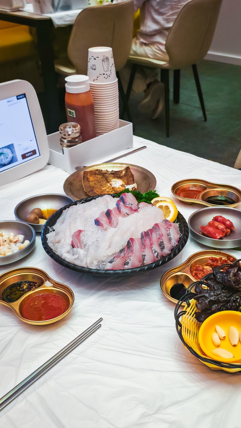 포항 영일대 맛집 횟집 오늘도가자미 후기 | 야장 분위기와 참가자미 모둠회 매운탕