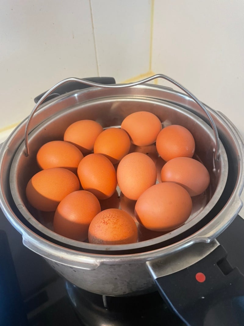 [초간단 레시피] 압력밥솥으로 찜질방 구운 계란 만들기 (계란 깨지지 않는 꿀팁!)