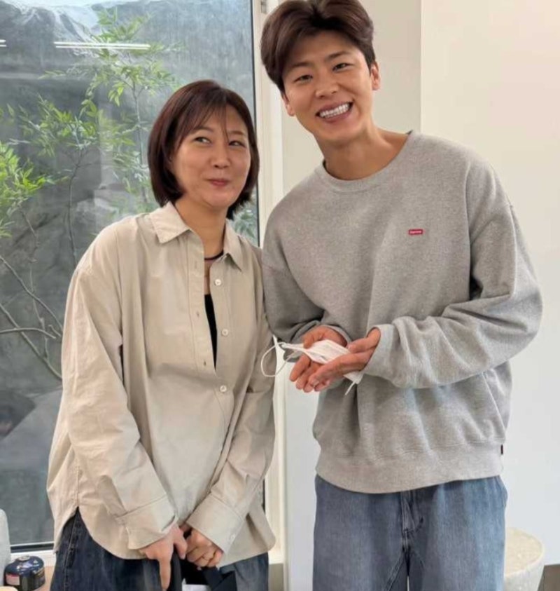선후배 불화 논란 잠재운 장윤정의 미담, 박지현·신현지와 남긴 따뜻한 인증샷, "추석이라고....