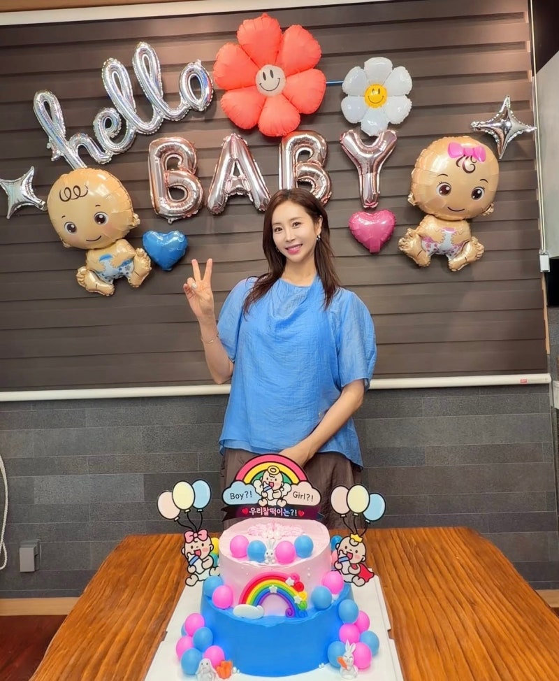 “연예계 최고령 산모” 한다감, 47세에 첫아들 품었다