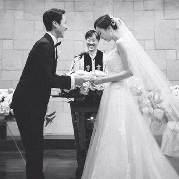 “언제 결혼했어?” 정우♥김유미, 가족만 모여 조용히 치른 결혼식