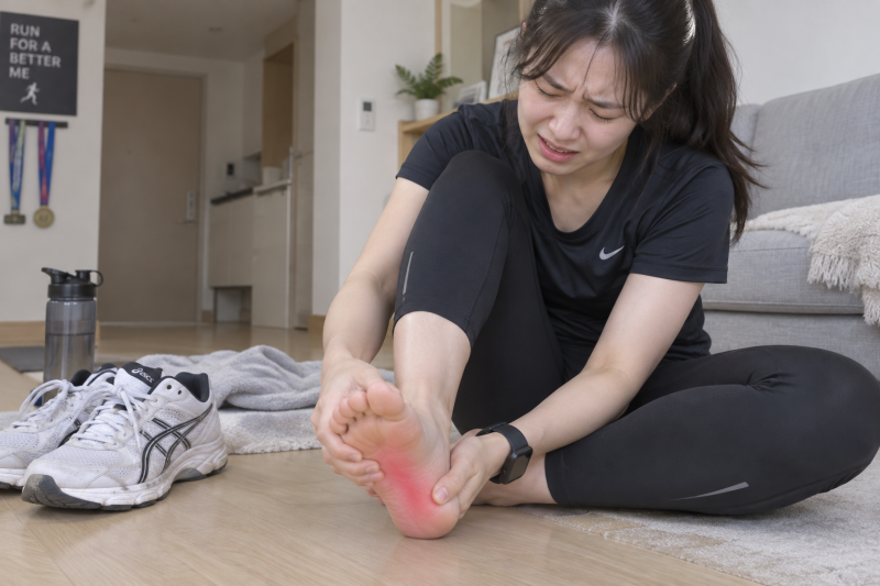 울산 족저근막염 치료 병원 뒤꿈치 찌릿한 통증의 원인