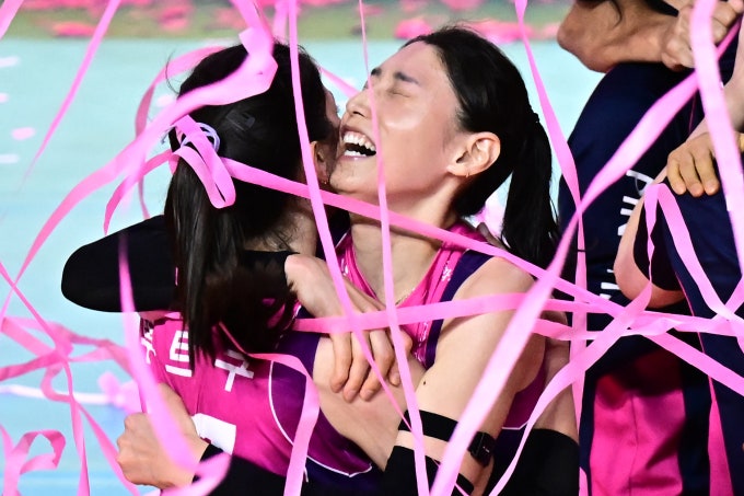 “김연경 빈자리가 20점짜리 공격수 하나뿐일까” 세대교체 마주한 대표팀의 민낯