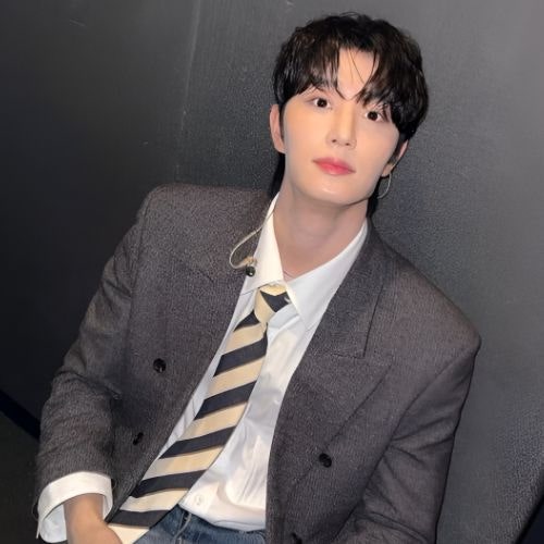 "모델 아니야?" 188cm 배우 김재원, 전신샷 보니 더 놀라운 "넘사벽 비율"