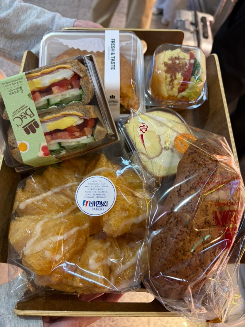 September Memories ❤️ | Busan's Representative Luxury Bakery, B&C Bakery Busan Station Branch, a Trip Down Memory Lane...