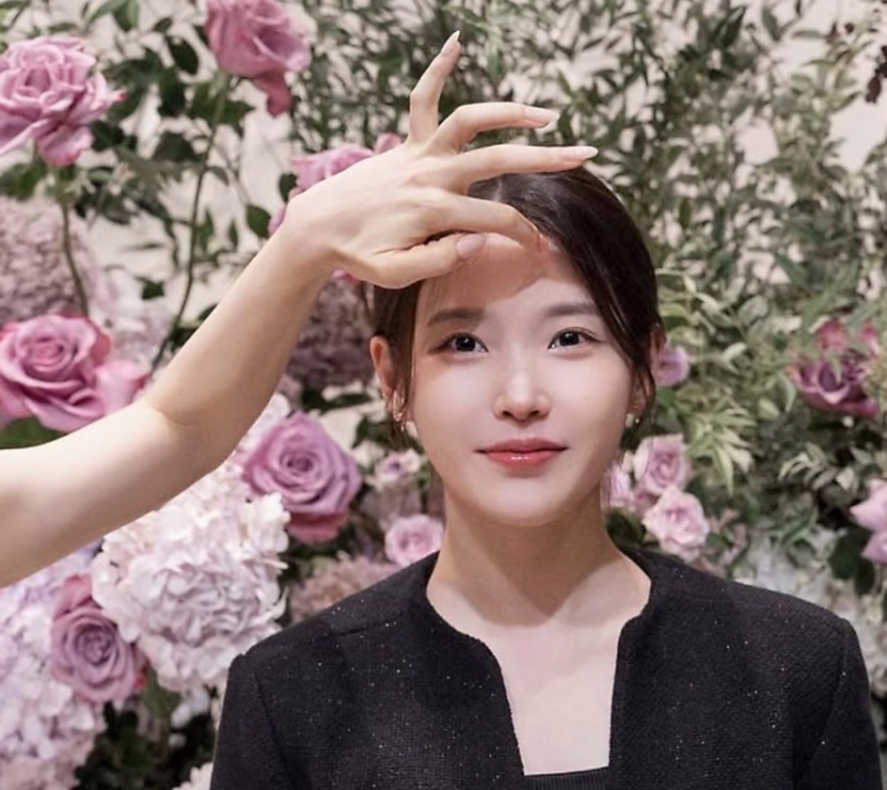 “자기 결혼식인데 주인공이 남의 머리를 만져주네?” 아이유 헤어 담당 스타일리스트, 드레....