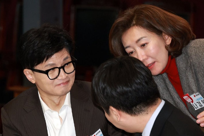나경원, 생방송 중 진행자 말 끊고 "한동훈 방송이냐" 섭섭했던 진짜 이유
