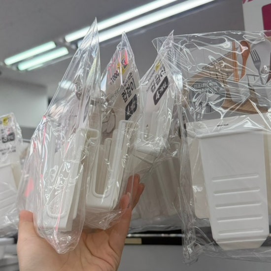 "제발 이것만은 없어지지 마라" 다이소 갈 때마다 확인하는 레전드템 '이것'