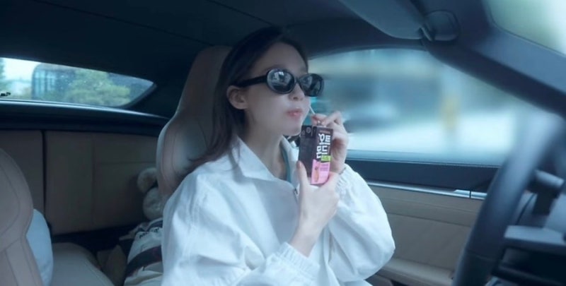 이혜리 강민경 선글라스, 산드로 6083 블랙 선글라스 요즘 딱 예쁜 오벌 프레임