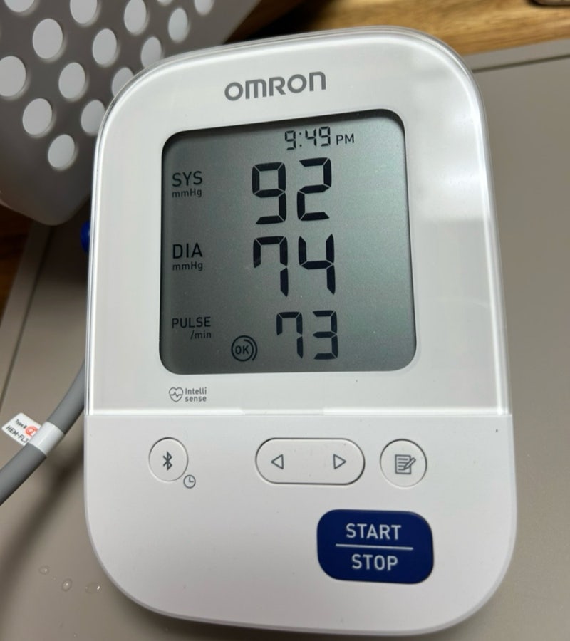 omron 오므론 혈압계 혈압측정기 후기 및 호환 보관케이스