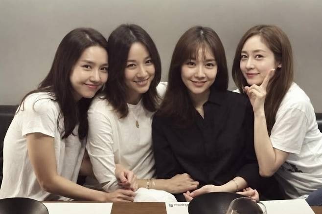 핑클 21년 만 완전체, 그냥 재결합인 줄 알았는데 2년이나 활동한다고?