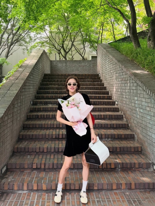 손담비 근황, 남편 이규혁·딸 해이와 맞은 생일…결혼부터 시험관 출산까지