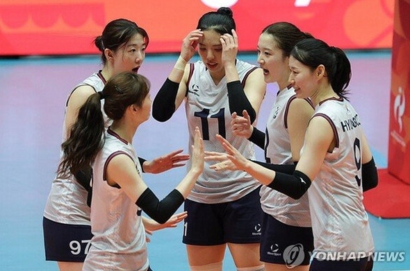 "강소휘 연봉 8억인데 또 노메달..." 한국 여자배구, 일본·태국에 연속 0-3 굴욕