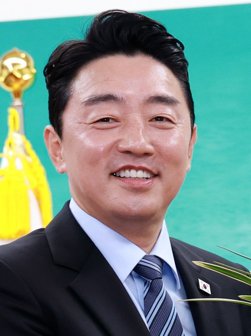 강훈식 비서실장 사의, 사표를 냈다고 바로 그만두는 건 아니에요